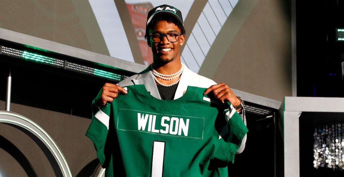 New York Jets select WR Garrett Wilson No. 10 in the 2022 NFL draft