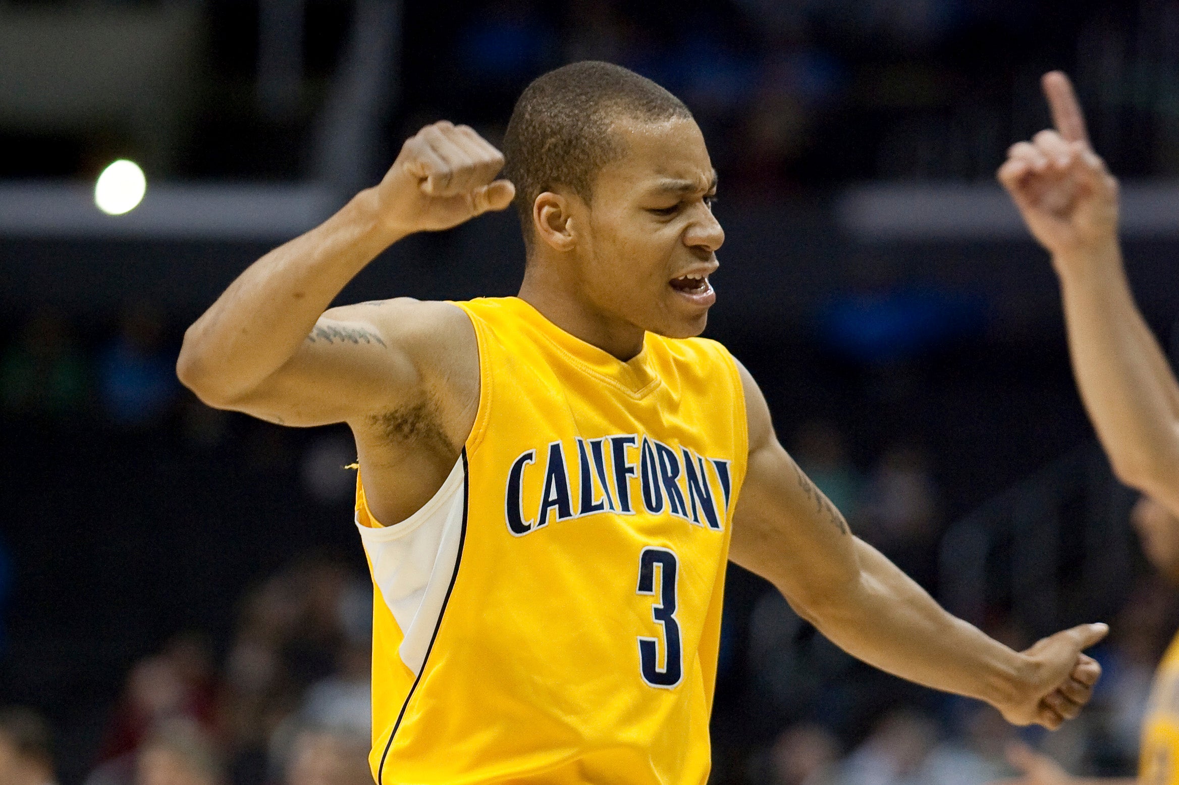 Devin Williams scores 16, West Virginia pounds boards to beat Maryland in  NCAA Tournament - Newsday