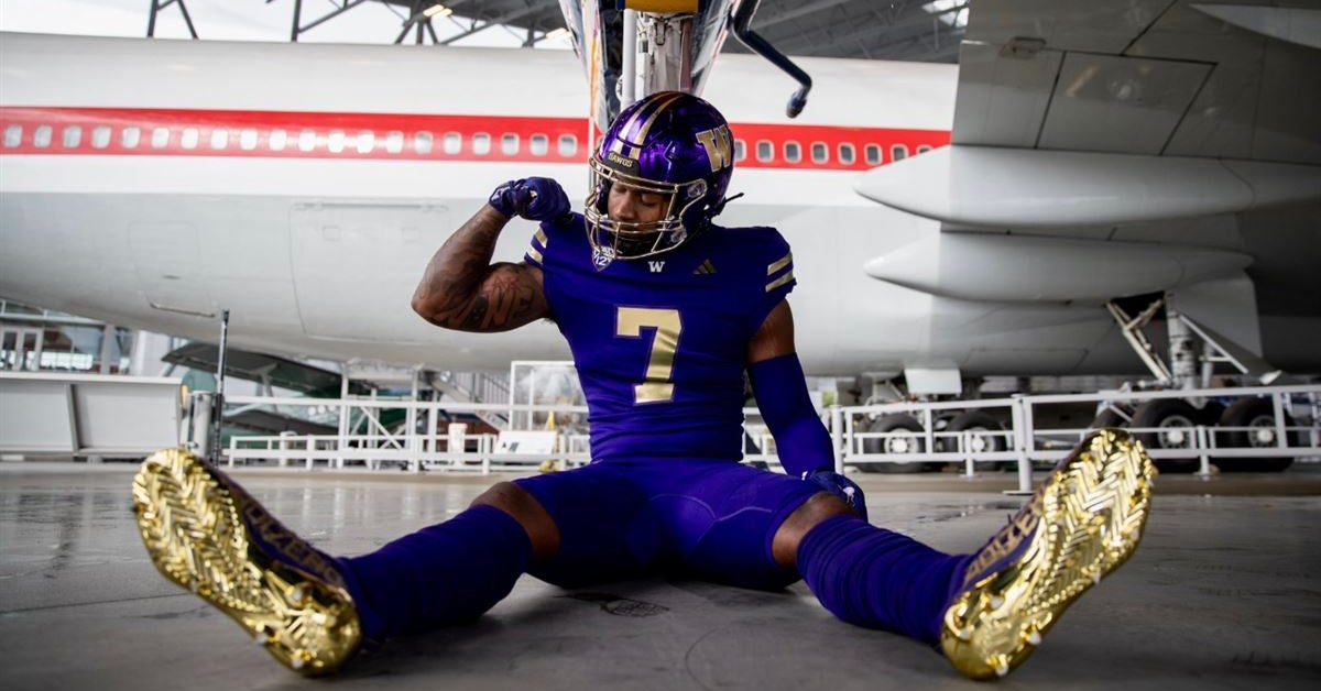 Husky Royalty: Washington Set To Debut New Helmet/Uniform Combo For ...