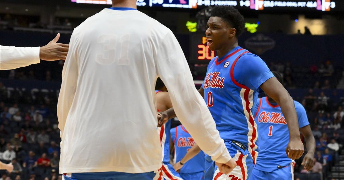 Rebels put together complete game to advance to Thursday