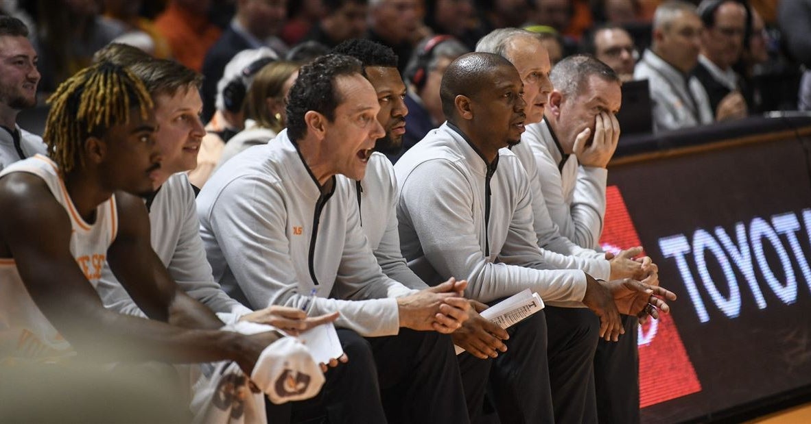 Everything Vols' assistant coach Rod Clark said about loss at Auburn ...