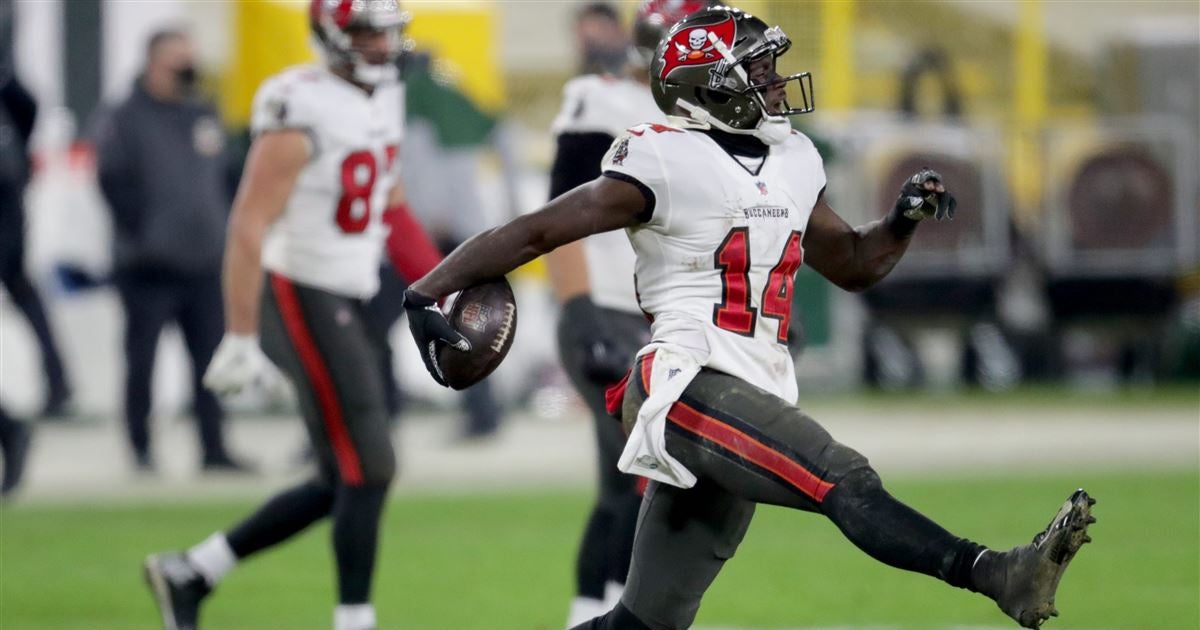 Chris Godwin injury update Tampa Bay Buccaneers WR cleared for