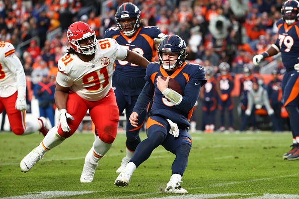 Kansas City Chiefs defensive tackle Derrick Nnadi (91) walks back to the  locker room before an NFL football game against the Los Angeles Chargers,  Sunday, Nov. 20, 2022, in Inglewood, Calif. (AP