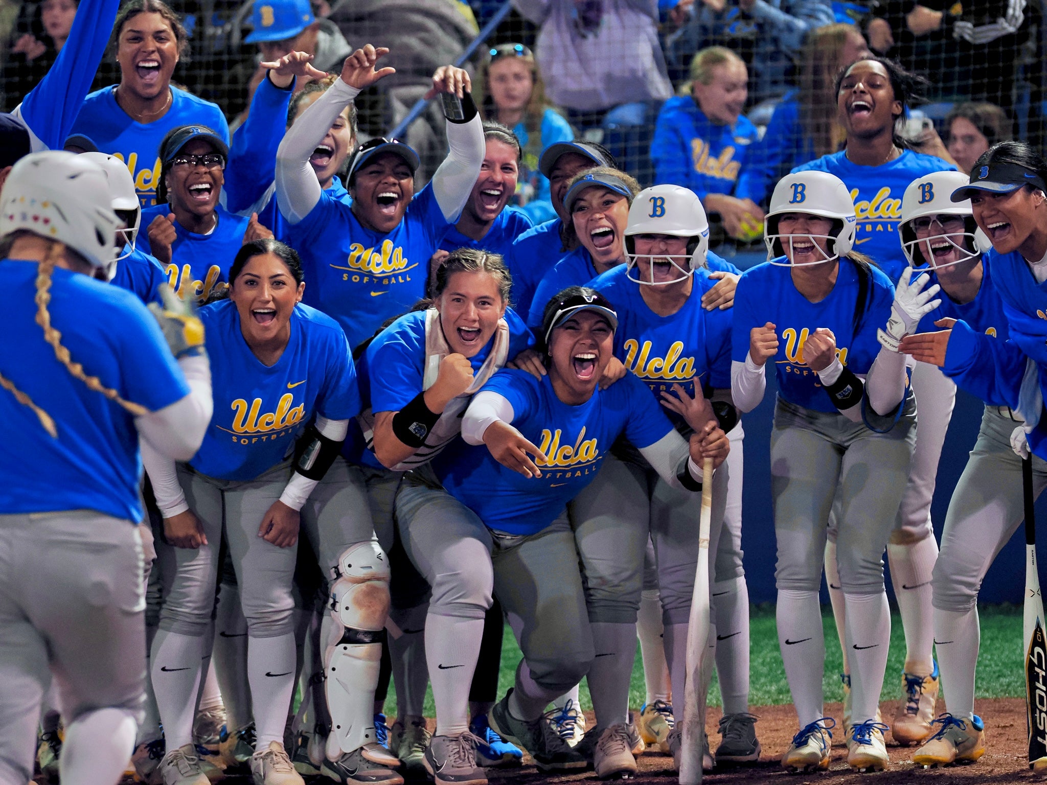 women-s-softball-photo-today-at-csuf