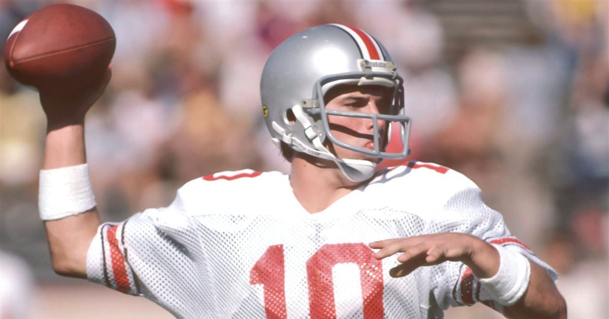 ExOhio State quarterback Art Schlichter charged with possession of