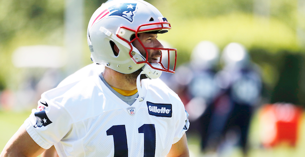 New England Patriots Julian Edelman levitates after catching a Tom