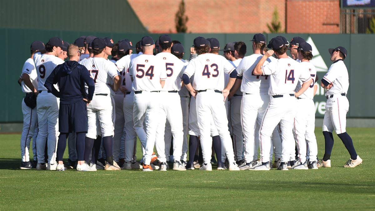 The Auburn Baseball team will be - Auburn Uniform Database