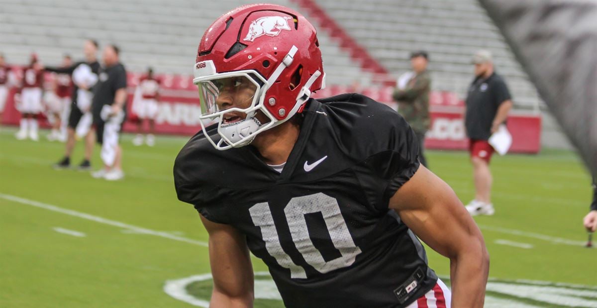 What They're Saying About Arkansas Transfer Quarterback Taylen Green