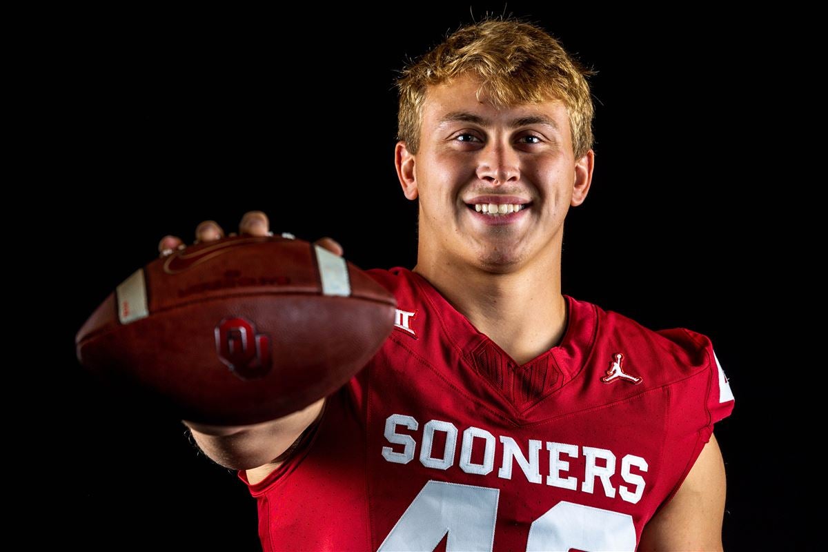 Oklahoma's Ethan Downs makes watchlist for Bednarik Award