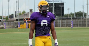 Tidbits: Mood around LSU, OL & more Tidbits: Mood around LSU, OL & more