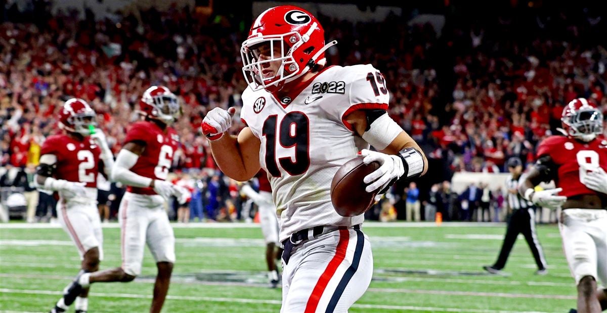 Georgia tight end Brock Bowers to miss time following shoulder surgery - On3