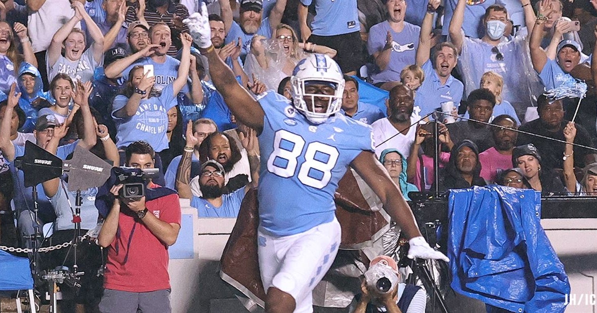 Tight End Trio Producing For North Carolina's Offense Tight End Trio Producing For North Carolina's Offense