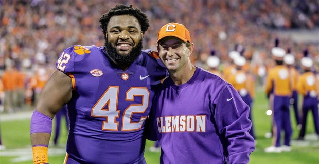 Christian Wilkins Recognized As Accs Top Senior Student Athlete