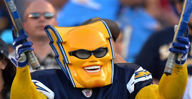 Chargers superfan Dan Jauregui to retire as 'Boltman'