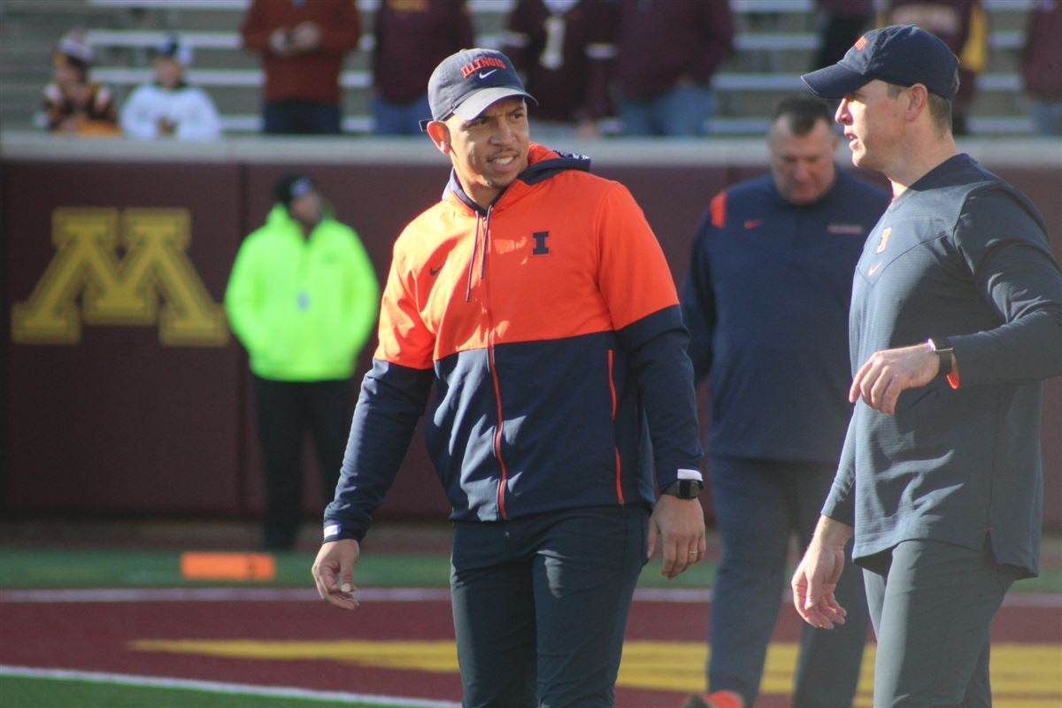 Illinois Agrees to Multi-Year Extension With Defensive Coordinator Ryan  Walters 