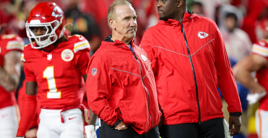 Mike Pennel had his car stolen this week and this Chiefs coach offered ...