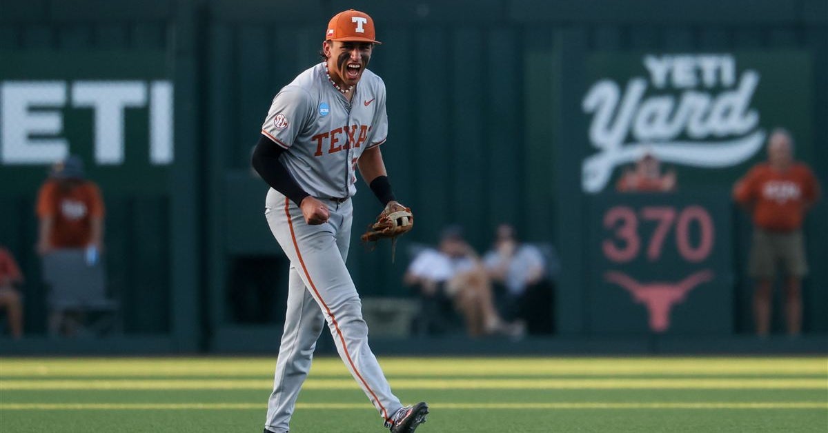 Adrian Rodriguez hits for cycle as Texas Longhorns overcome injury to beat Alabama, stay alive at CWS
