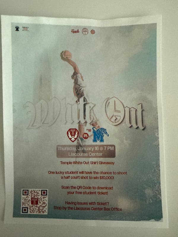 MBB players flyering on campus for tomorrows Memphis game