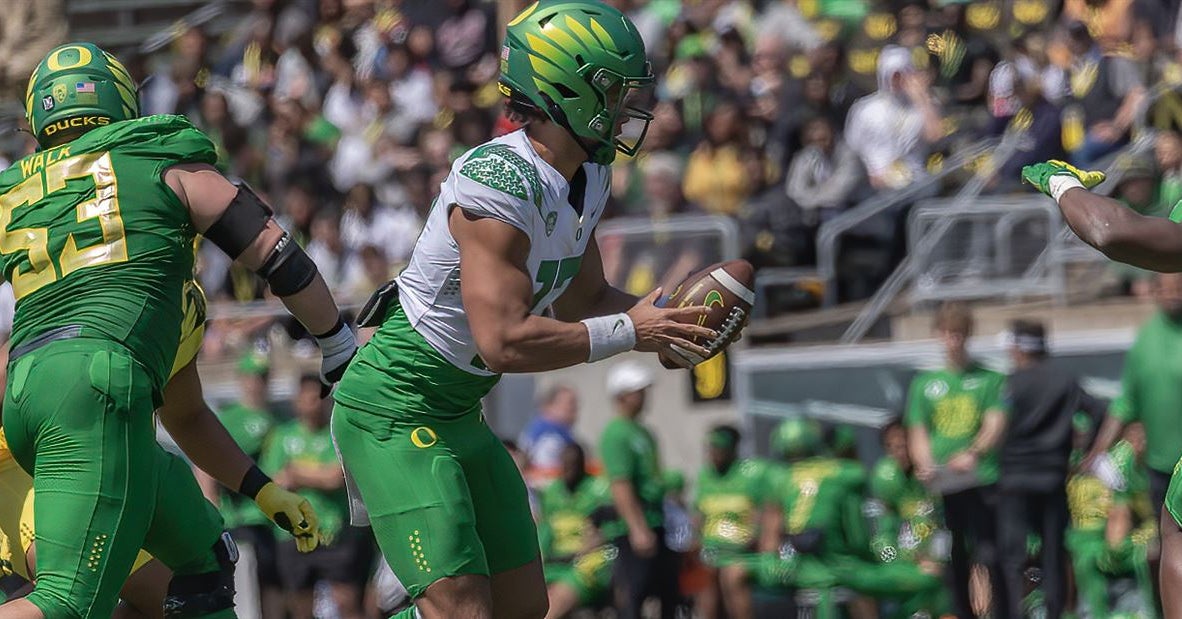 Oregon's Ty Thompson counseling at Manning Passing Academy