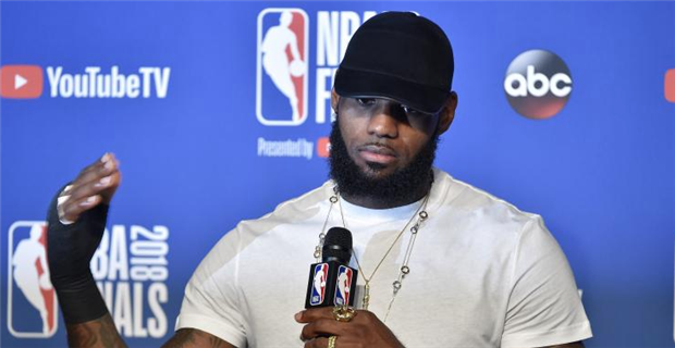 Report: LeBron James set to produce, possibly star in new comedy