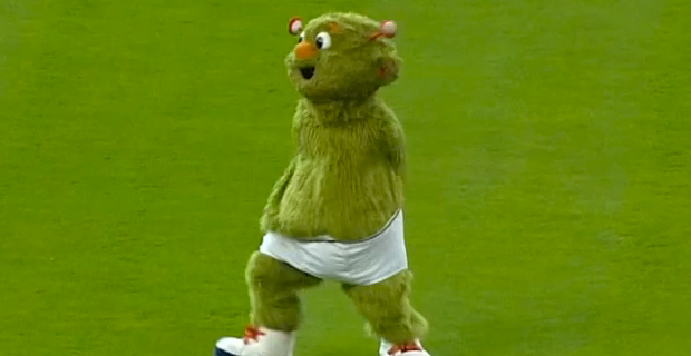 Astros mascot goes streaking for his birthday