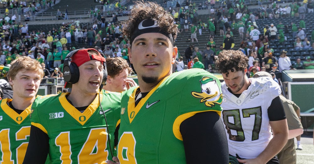 Oregon quarterback Dylan Raiola emotional in Autzen debut, delivers spring game-best passing day
