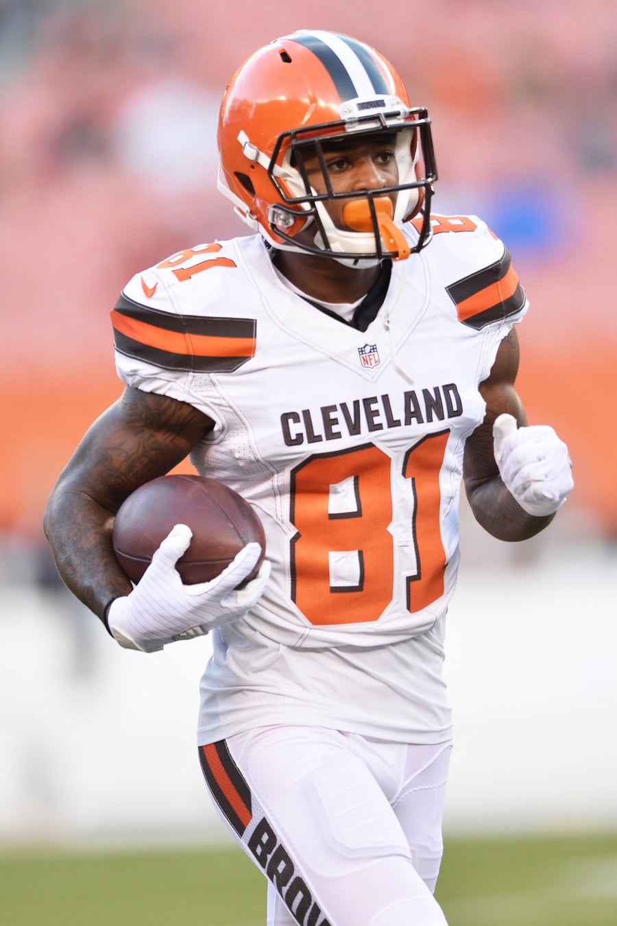 NFL notes: Browns said Watson was medically cleared to play with bruised  shoulder; QB made call to sit