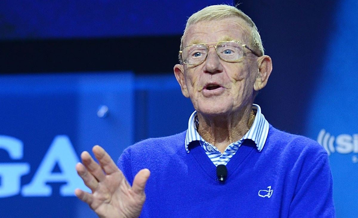 Lou Holtz tells Bobby Bowden story, reflects on postgame confrontation