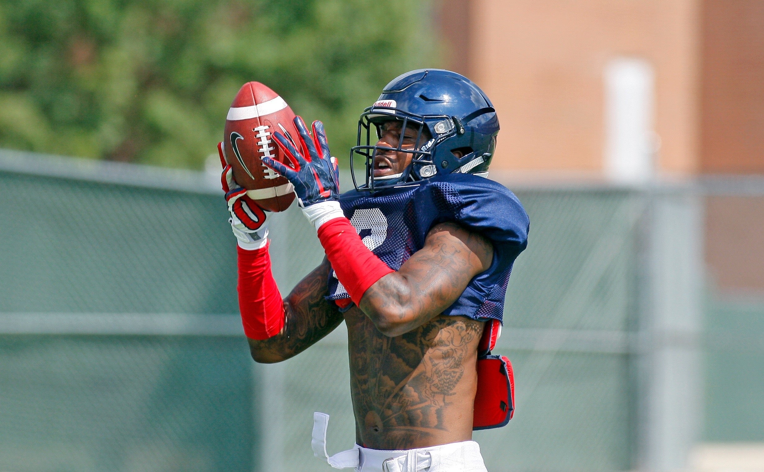 Ole Miss cornerback Tee Shepard giving up football - ESPN