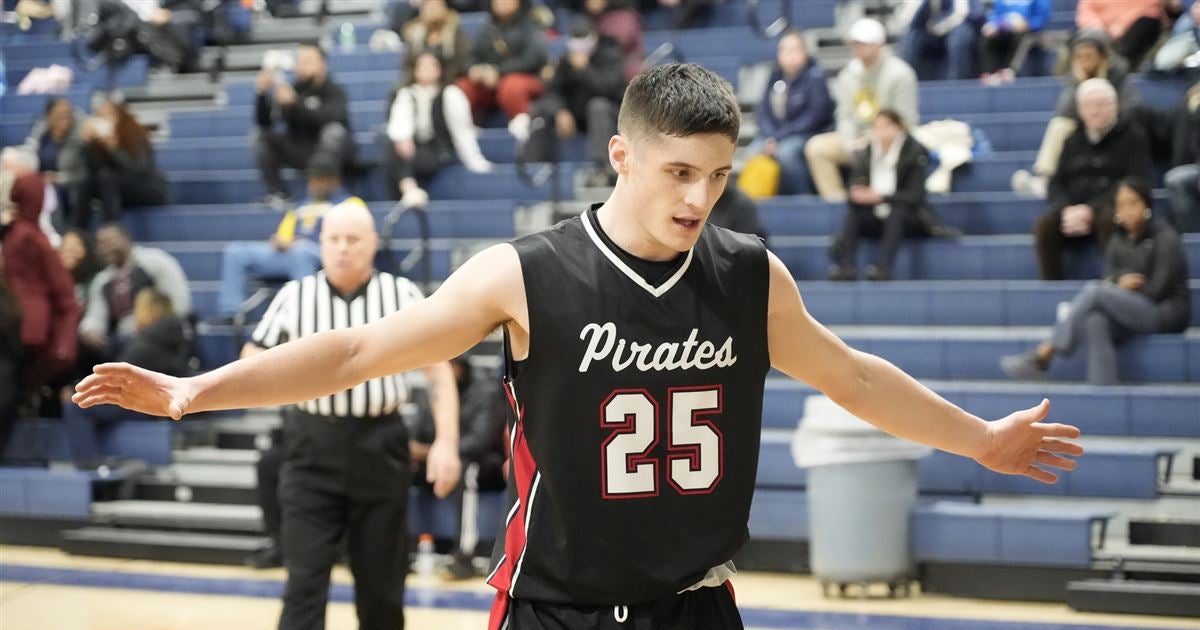 Highlights Nick Janowski scores 27 points in win at Pius XI