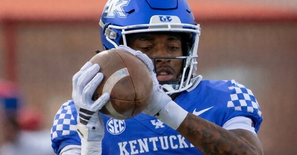 Southern Utah WR Shane Carr signs with Kentucky