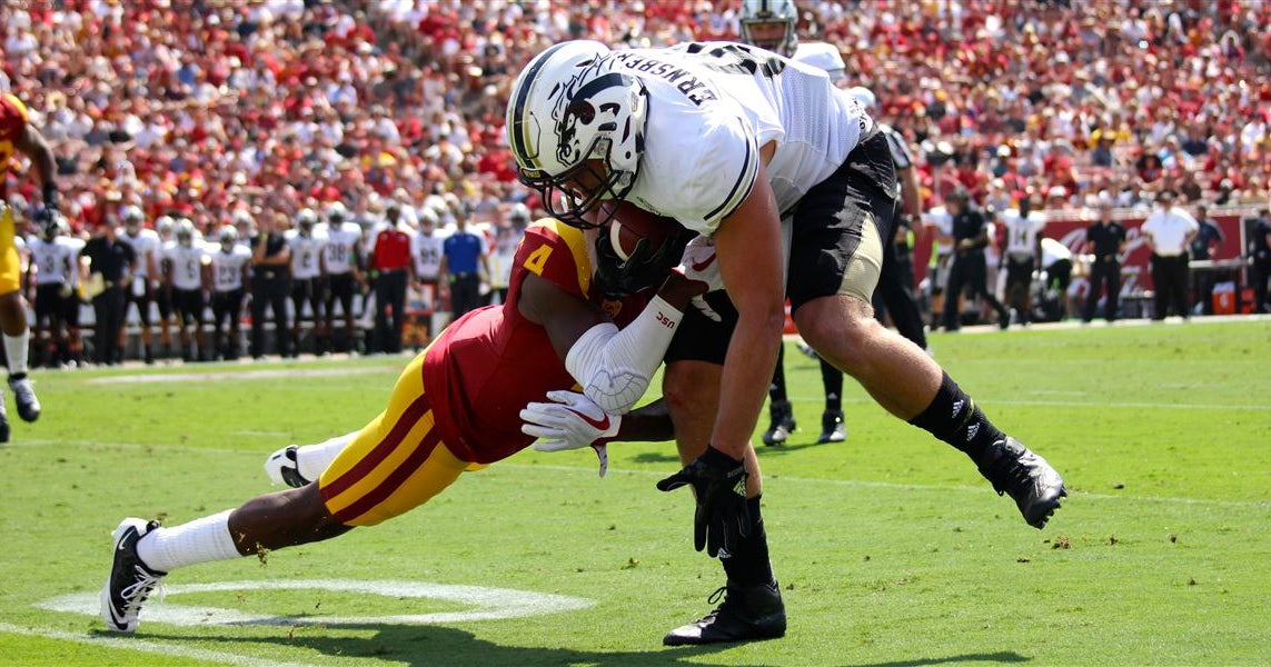 Photos No. 4 USC vs. Western Michigan