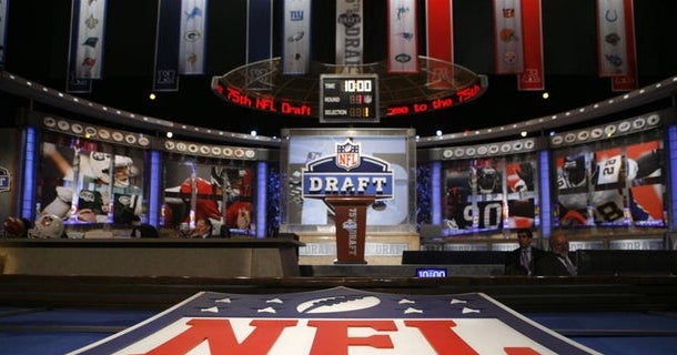 Why Sam Howell is one of the 2022 NFL Draft's top quarterbacks Why Sam Howell is one of the 2022 NFL Draft's top quarterbacks
