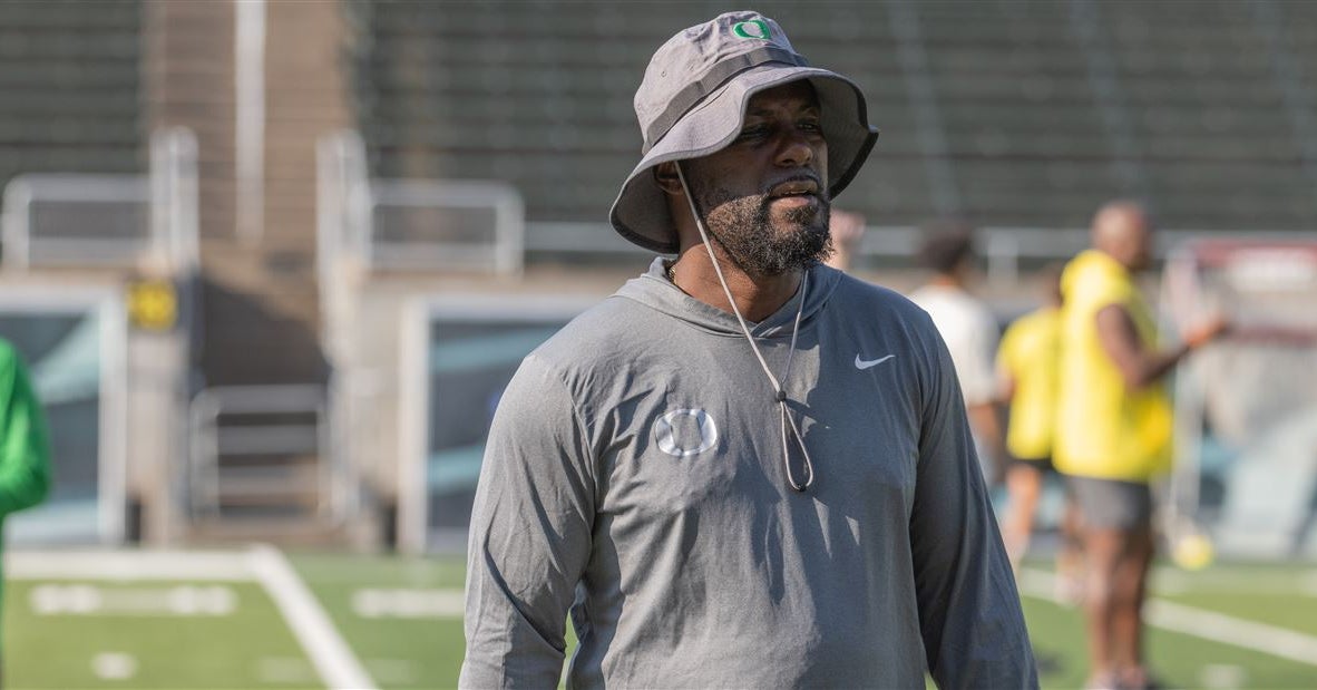 Junior Adams praises Oregon WR depth and how connected the room is