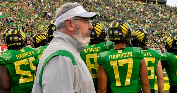 Oregon Football: Ducks OC Joe Moorhead back in Eugene after reported hospitalization