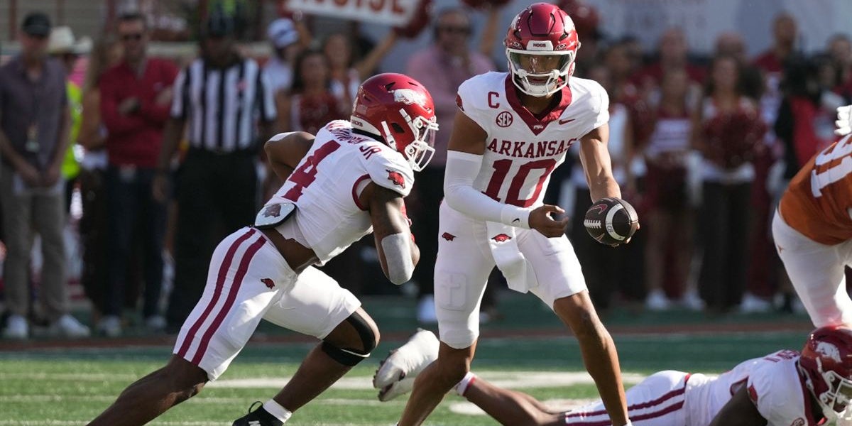 Texas 52, Arkansas 38: Inside the Numbers & Injury Report