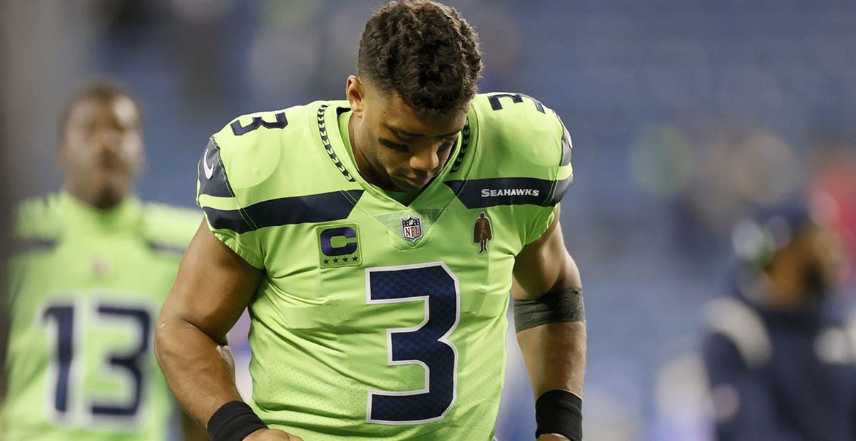 Seattle Seahawks' Russell Wilson makes adjustment, then shreds the