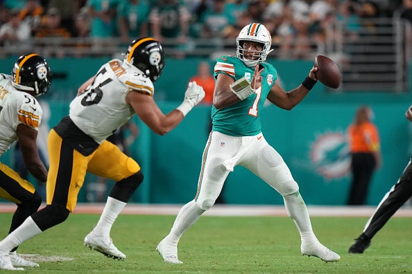 Pittsburgh Steelers 10-16 Miami Dolphins: Tua Tagovailoa leads Dolphins to  NFL victory on concussion return, NFL News