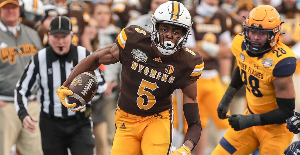 Wyoming wide receiver Isaiah Neyor (5) runs during the first half of an  NCAA football game against Connecticut on Saturday, Sept. 25, 2021, in East  Hartford, Conn. (AP Photo/Stew Milne Stock Photo - Alamy