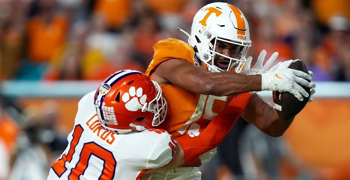 Vols | Tennessee Champion Bru Mccoy # 15 Jersey | Alumni Hall