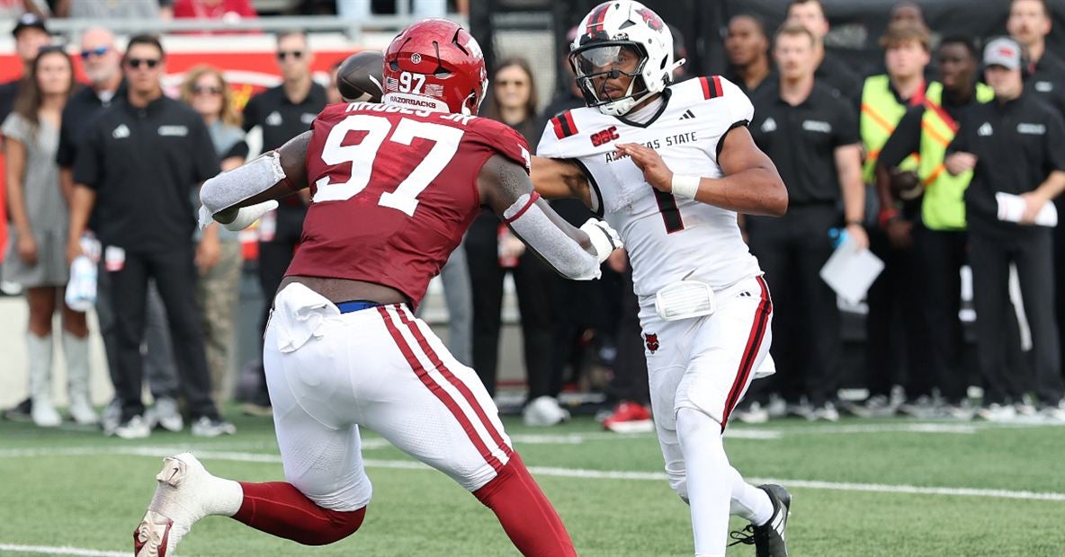 Quincy Rhodes emerging for Arkansas D-line as SEC play begins