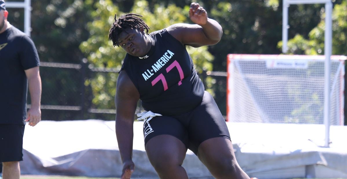 Breaking DT Desmond Watson commits to Florida