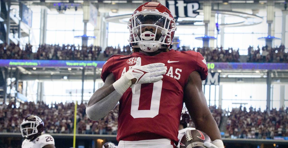 Oklahoma running back AJ Green calls the Hogs, commits to Arkansas