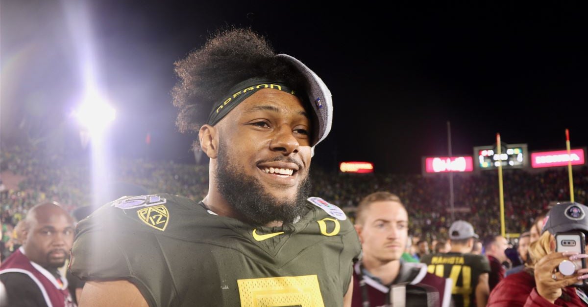 Kayvon Thibodeaux aims to bring Heisman Trophy home this season