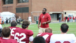 Alabama legend speaks to Tide players after practice: 'Why not us?'