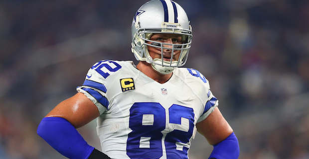 Dallas Cowboys tight end Jason Witten (82) wears a Salute to Service hat  before an NFL