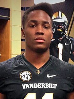 Vanderbilt linebacker Charles Wright