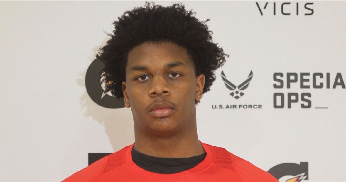 2020 threestar DE Chris Mayfield commits to MSU