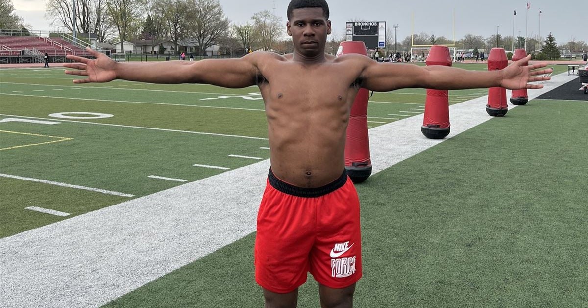 Northern Illinois EDGE commit Aaden Aytch sets an official visit with  Minnesota