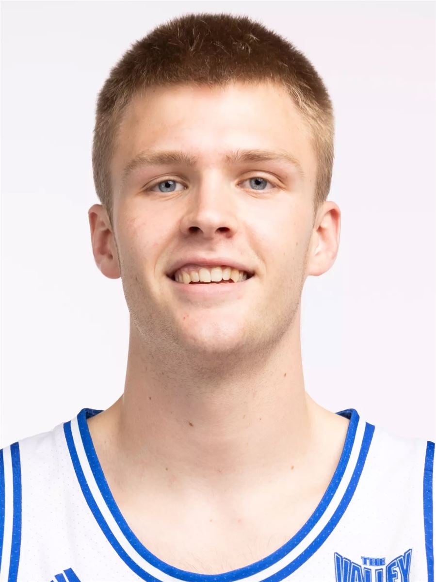 Bennett Stirtz Drake Point Guard Bennett stirtz drake point guard